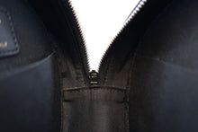 Load image into Gallery viewer, CHANEL Matelasse round chain shoulder bag Caviar skin Black/Gold hadware Shoulder bag 700040044