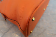 Load image into Gallery viewer, HERMES/BOLIDE 31 Clemence leather Orange □H Engraving Shoulder bag 800020117