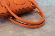 Load image into Gallery viewer, HERMES/BOLIDE 31 Clemence leather Orange □H Engraving Shoulder bag 800020117