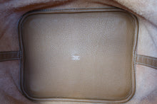 將圖片載入圖庫檢視器 HERMES/エルメス ピコタンロックGM トリヨンクレマンス ゴールド □P刻印 ハンドバッグ 700120036