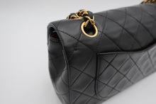 Load image into Gallery viewer, CHANEL Matelasse Double Flap Double Chain shoulder bag Lambskin Black/Gold hardware Shoulder bag 800090147