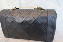 将图片加载到图库查看器,CHANEL/香奈儿 CF 链条包 羊皮 Black/Gold hadware(黑色/金色金属) 肩背包 700100229