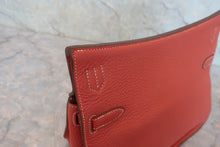 将图片加载到图库查看器,HERMES JYPSIERE 28 Clemence leather Rose jaipur/Sanguine T刻印 Shoulder bag 800070004