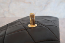 将图片加载到图库查看器,CHANEL/香奈儿 CF 链条包 羊皮 Black/Gold hadware(黑色/金色金属) 肩背包 700100229