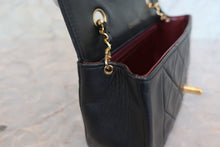 将图片加载到图库查看器,CHANEL/香奈儿 CF 链条包 羊皮 Black/Gold hadware(黑色/金色金属) 肩背包 700100229