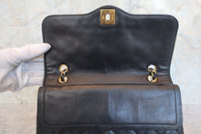 Load image into Gallery viewer, CHANEL Paris Limited Matelasse chain shoulder bag Lambskin Black/Gold hadware Black/Gold hadware 800050092