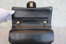 Load image into Gallery viewer, CHANEL Matelasse double Flap Double Chain shoulder bag Lambskin Black/Gold Hardware Shoulder bag 800080147