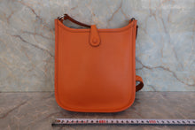 Load image into Gallery viewer, HERMES EVELYNE TPM Epsom leather Orange □H Engraving Shoulder bag 800050069