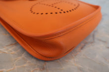 Load image into Gallery viewer, HERMES EVELYNE TPM Epsom leather Orange □H Engraving Shoulder bag 800050069