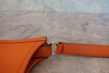 Load image into Gallery viewer, HERMES EVELYNE TPM Epsom leather Orange □H Engraving Shoulder bag 800050069