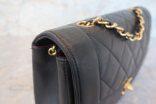 将图片加载到图库查看器,CHANEL/香奈儿 戴妃 CF 链条包 羊皮 Black/Gold hadware(黑色/金色金属) 肩背包 700120047