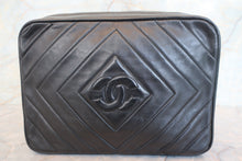 将图片加载到图库查看器,CHANEL/香奈儿 经典双C 流苏 链条包 羊皮 Black/Gold hadware(黑色/金色金属) 肩背包 700100203