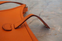 Load image into Gallery viewer, HERMES EVELYNE TPM Epsom leather Orange □H Engraving Shoulder bag 800050069