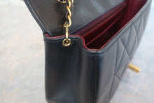 将图片加载到图库查看器,CHANEL/香奈儿 戴妃 CF 链条包 羊皮 Black/Gold hadware(黑色/金色金属) 肩背包 700120047