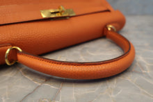 將圖片載入圖庫檢視器 HERMES/エルメス ケリー32 トゴ オレンジ □F刻印 ショルダーバッグ 700090147