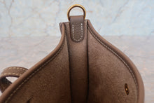 Load image into Gallery viewer, HERMES  EVELYNE TPM Clemence leather Etoupe gray Z Engraving Shoulder bag 700080109