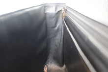 画像をギャラリービューアに読み込む, CHANEL/シャネル マドモアゼルチェーンショルダーバッグ キャビアスキン ブラック/ゴールド金具 ショルダーバッグ 800010033