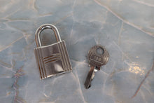 Load image into Gallery viewer, HERMES PICOTIN LOCK PM Clemence leather Natural sable □R Engraving Hand bag 800080179