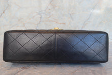 将图片加载到图库查看器,CHANEL/香奈儿 中号CF 单盖包 链条包 羊皮 Black/Gold hadware(黑色/金色金属) 肩背包 700120079