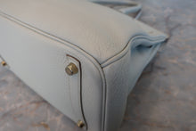 Load image into Gallery viewer, HERMES BIRKIN 30 Clemence leather Gris perle(Pearl gray) □O Engraving Hand bag 800010226