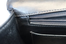 将图片加载到图库查看器,CHANEL/香奈儿 中号CF 单盖包 链条包 羊皮 Black/Gold hadware(黑色/金色金属) 肩背包 700100206