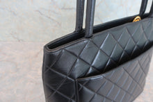 画像をギャラリービューアに読み込む, CHANEL/シャネル 復刻トート ラムスキン ブラック/ゴールド金具 トートバッグ 800060214