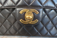 将图片加载到图库查看器,CHANEL/香奈儿 中号CF 单盖包 链条包 羊皮 Black/Gold hadware(黑色/金色金属) 肩背包 700120079