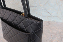 画像をギャラリービューアに読み込む, CHANEL/シャネル 復刻トート ラムスキン ブラック/ゴールド金具 トートバッグ 800060214