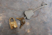 Load image into Gallery viewer, HERMES BIRKIN 30 Clemence leather Gris perle(Pearl gray) □O Engraving Hand bag 800010226