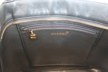 画像をギャラリービューアに読み込む, CHANEL/シャネル 復刻トート ラムスキン ブラック/ゴールド金具 トートバッグ 800060214
