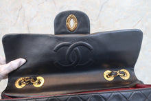 将图片加载到图库查看器,CHANEL/香奈儿 大号CF 单盖 链条包 羊皮 Black/Gold hadware(黑色/金色金属) 肩背包 700100180