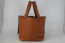 Load image into Gallery viewer, HERMES PICOTIN LOCK ECLAT MM Clemence leather/Swift leather Toffee/Bordeaux A Engraving Hand bag 800100048