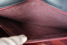 将图片加载到图库查看器,CHANEL/香奈儿 大号CF 单盖 链条包 羊皮 Black/Gold hadware(黑色/金色金属) 肩背包 700100180