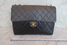 Load image into Gallery viewer, CHANEL Medium Matelasse single flap double chain shoulder bag Lambskin Black/Gold hadware Shoulder bag 800020198