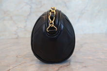 将图片加载到图库查看器,CHANEL/香奈儿 经典双C 流苏 链条包 羊皮 Black/Gold hadware(黑色/金色金属) 肩背包 700100182