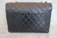Load image into Gallery viewer, CHANEL Medium Matelasse single flap double chain shoulder bag Lambskin Black/Gold hadware Shoulder bag 800020198