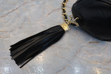 将图片加载到图库查看器,CHANEL/香奈儿 经典双C 流苏 链条包 羊皮 Black/Gold hadware(黑色/金色金属) 肩背包 700100182