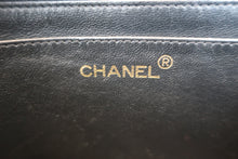 Load image into Gallery viewer, CHANEL Medium Matelasse single flap double chain shoulder bag Lambskin Black/Gold hadware Shoulder bag 800020198