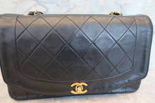将图片加载到图库查看器,CHANEL/香奈儿 戴妃 CF 链条包 羊皮 Black/Gold hadware(黑色/金色金属) 肩背包 700100170