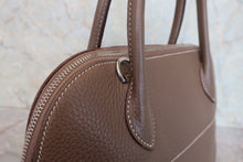 画像をギャラリービューアに読み込む, HERMES/エルメス ボリード31 トリヨンクレマンス エトゥープ A刻印 ショルダーバッグ 800030198