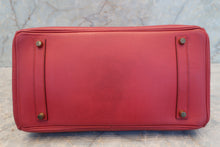 Load image into Gallery viewer, HERMES BIRKIN 35 Graine Couchevel leather Rouge vif 〇Z Engraving Hand bag 700070187