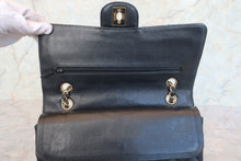 將圖片載入圖庫檢視器 CHANEL/シャネル マトラッセWフラップWチェーンショルダーバッグ キャビアスキン ブラック/ゴールド金具 ショルダーバッグ 700080073