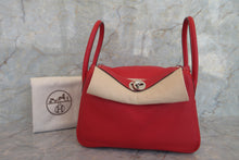 Load image into Gallery viewer, HERMES LINDY 26 Verso Clemence leather Rouge casaque/Rose jaipur □P Engraving Shoulder bag 700060081