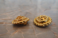 Load image into Gallery viewer, CHANEL CC mark Round earring Gold plate Gold Earring 700080088
