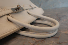 Load image into Gallery viewer, HERMES BIRKIN 25 Epsom leather White □K Engraving Hand bag 700100007
