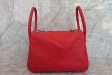 Load image into Gallery viewer, HERMES LINDY 26 Verso Clemence leather Rouge casaque/Rose jaipur □P Engraving Shoulder bag 700060081