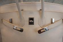 Load image into Gallery viewer, HERMES BIRKIN 25 Epsom leather White □K Engraving Hand bag 700100007