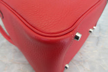 Load image into Gallery viewer, HERMES LINDY 26 Verso Clemence leather Rouge casaque/Rose jaipur □P Engraving Shoulder bag 700060081