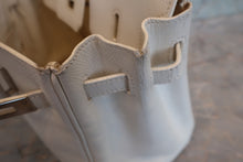 Load image into Gallery viewer, HERMES BIRKIN 25 Epsom leather White □K Engraving Hand bag 700100007