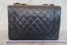 将图片加载到图库查看器,CHANEL/香奈儿 中号CF 单盖包 链条包 荔枝皮 Black/Gold hadware(黑色/金色金属) 肩背包 700120059